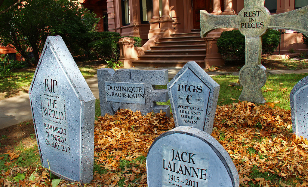 NYC TrickorTreat The Best Neighborhoods for Sweets and Scares 6sqft